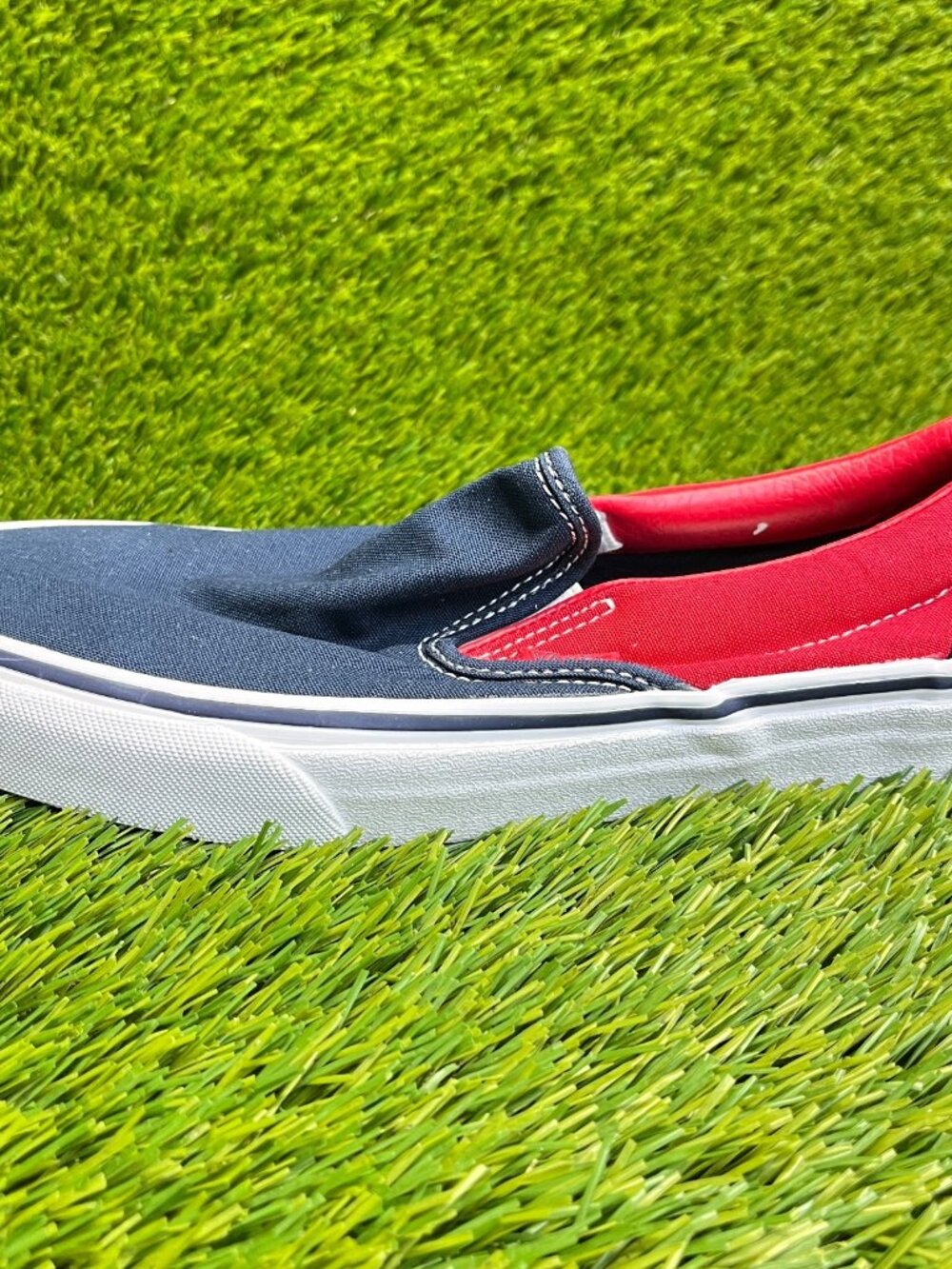 Vans Noah x OG Classic Slip-On Womens Size 8.5 Blue Red Athletic Shoes Sneakers - Picture 3 of 10
